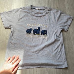 Urban outfitters Yosemite Sierra Nevada super cool t shirt with bears